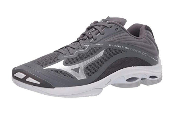 Mizuno Men's Wave Lightning Z6 Mid Volleyball Shoe