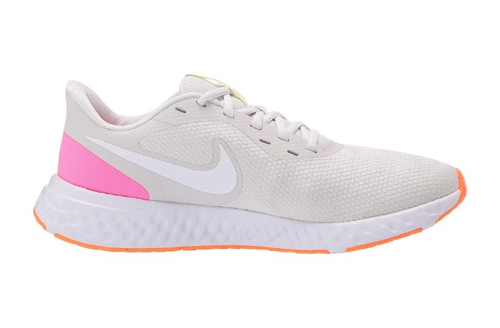 Nike Women's Revolution 5 Running Shoe